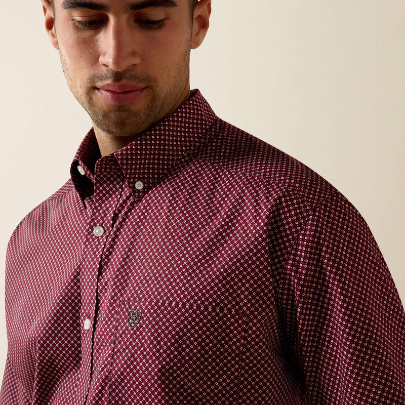 Ariat Men’s PIPPIN SS SHIRT - Maroon Banner geo print