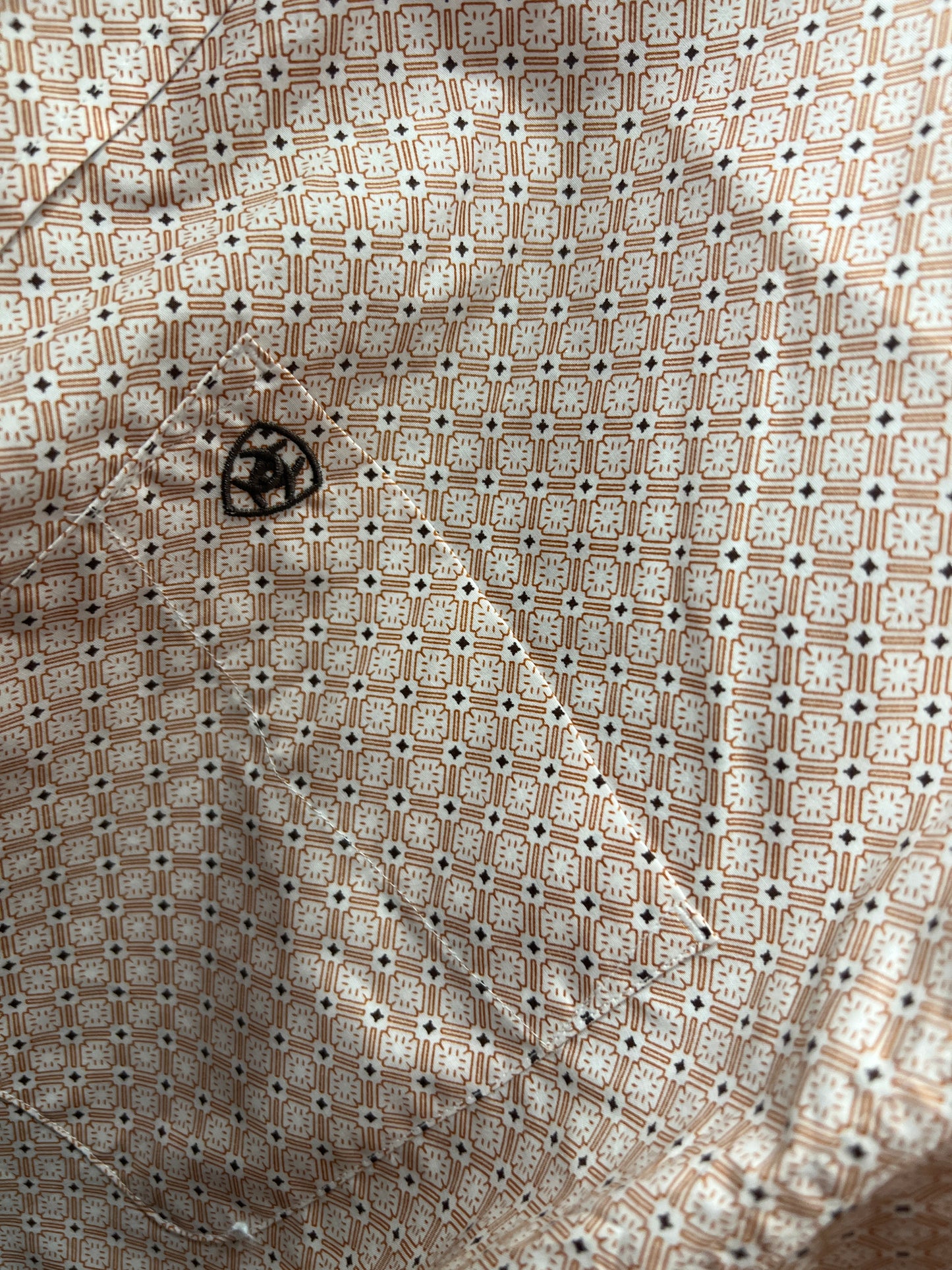 Ariat NELS S/S Shirt - ALMOND OIL GEO PRINT