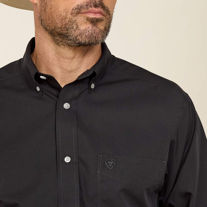 Ariat Wrinkle Free Solid L/S Shirt - Black