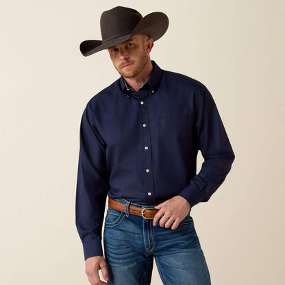 Ariat Wrinkle Free Solid L/S Shirt - Navy Blue