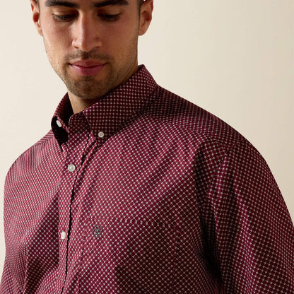 Ariat Men’s PIPPIN SS SHIRT - Maroon Banner geo print