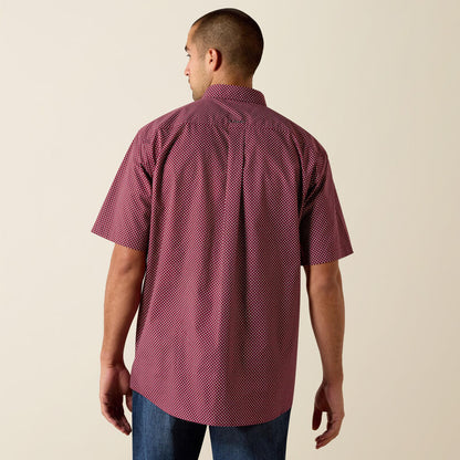 Ariat Men’s PIPPIN SS SHIRT - Maroon Banner geo print