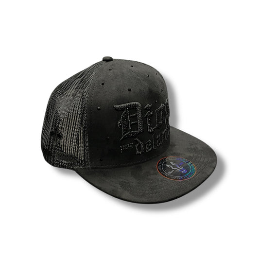 Puro 440 - Jeweled Dios Por Delante (Black)